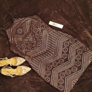 Jump Apparel Body Con Grey with Pink Geometric Patterns Size 9/10